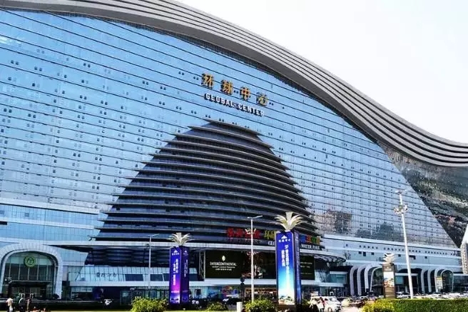 荏原溴化锂助力成都新世纪环球中心，让“流动的旋律”永不停歇