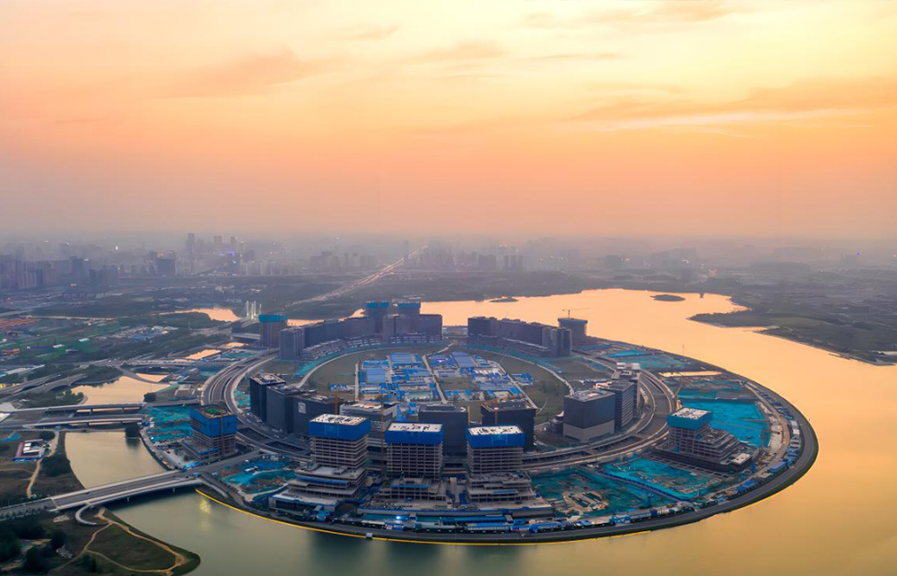 Zhengzhou Longhu Financial Island has been officially heated for a month, and renewable water heatin
